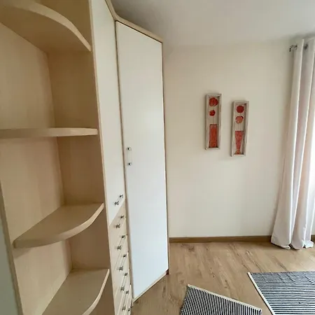 2 With Bath In This Nice House, Pool, Seaview