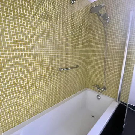 2 With Bath In This Nice House, Pool, Seaview Daire Palafolls